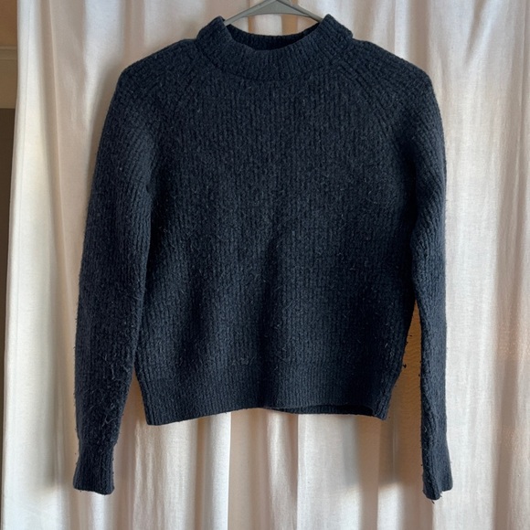 Banana Republic Sweaters - ❄️Banana Republic Black Turtleneck Sweater